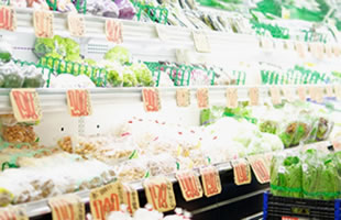 スーパーなどで野菜が安価に売られていることを説明したイメージ写真です